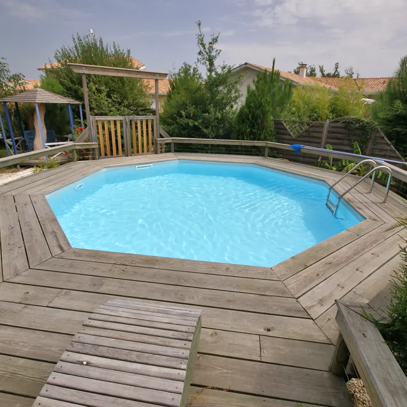 Piscine en bois