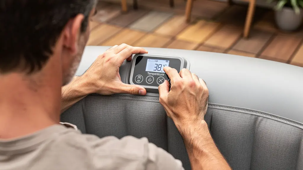 Réglage température sur panneau de commande digital spa gonflable